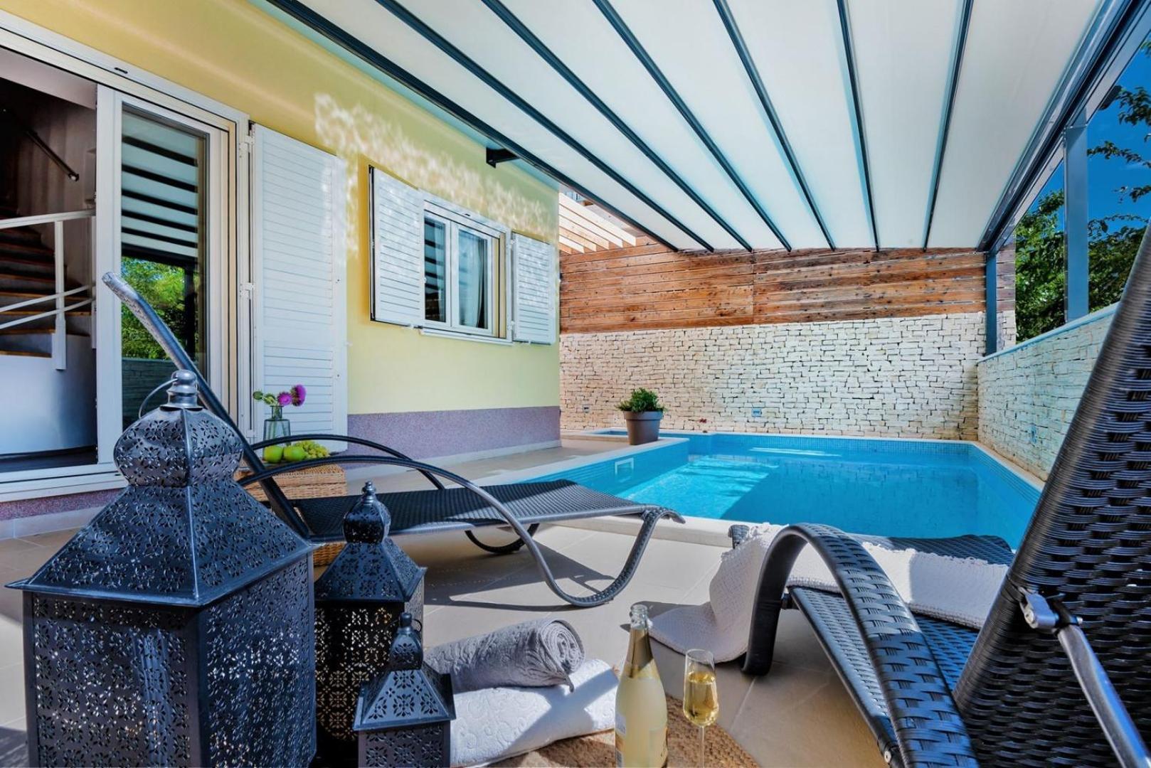 Luxury Villa Lelu With Heated Saltwater Pool, Parking, High Speed Internet, Bbq, Žrnovnica 外观 照片